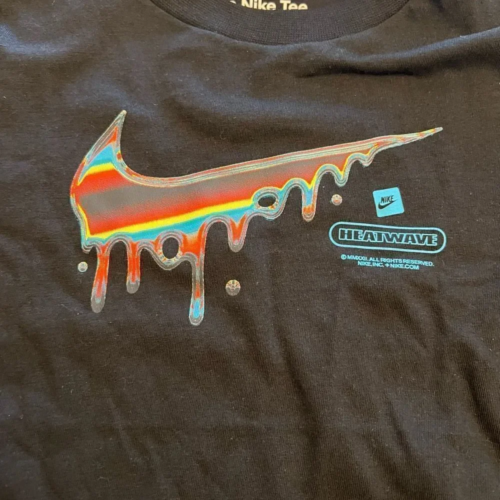 Nike Heatwave kids 4T Tshirt. Colorful. NWT.